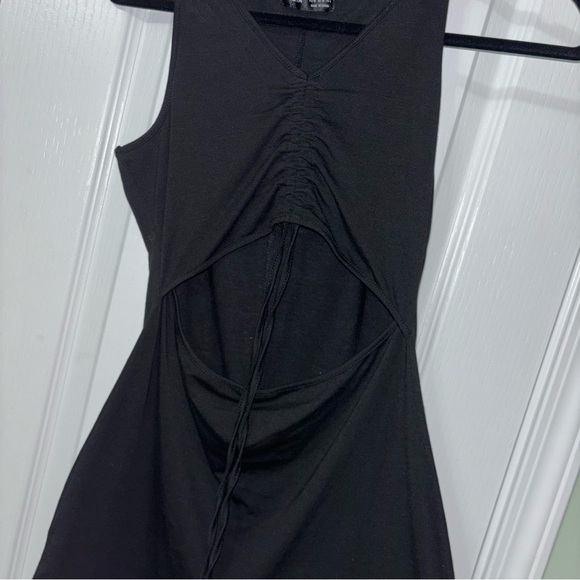 Romper - Picture 2 of 4